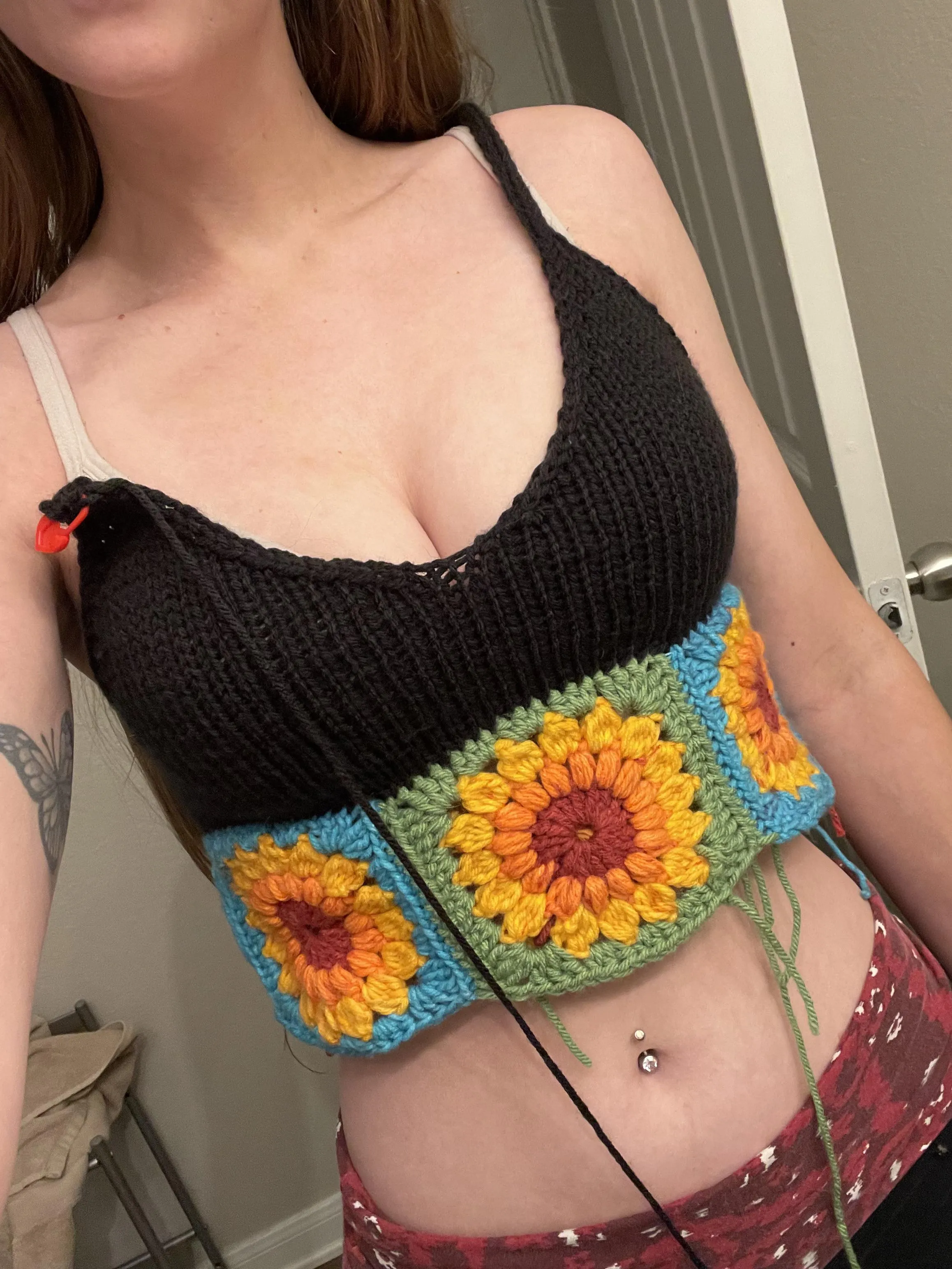 Almost done knitting a new shirt for you to take off 😉 (F28)
