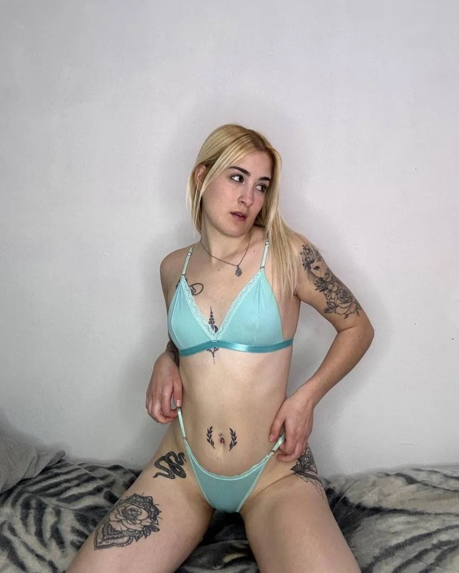 married but my curves def don’t listen ;)