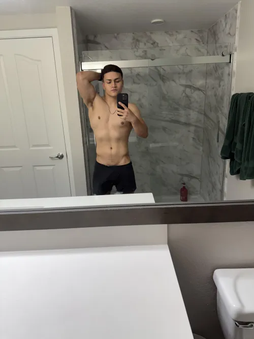 Come help a Latino with his morning 🪵