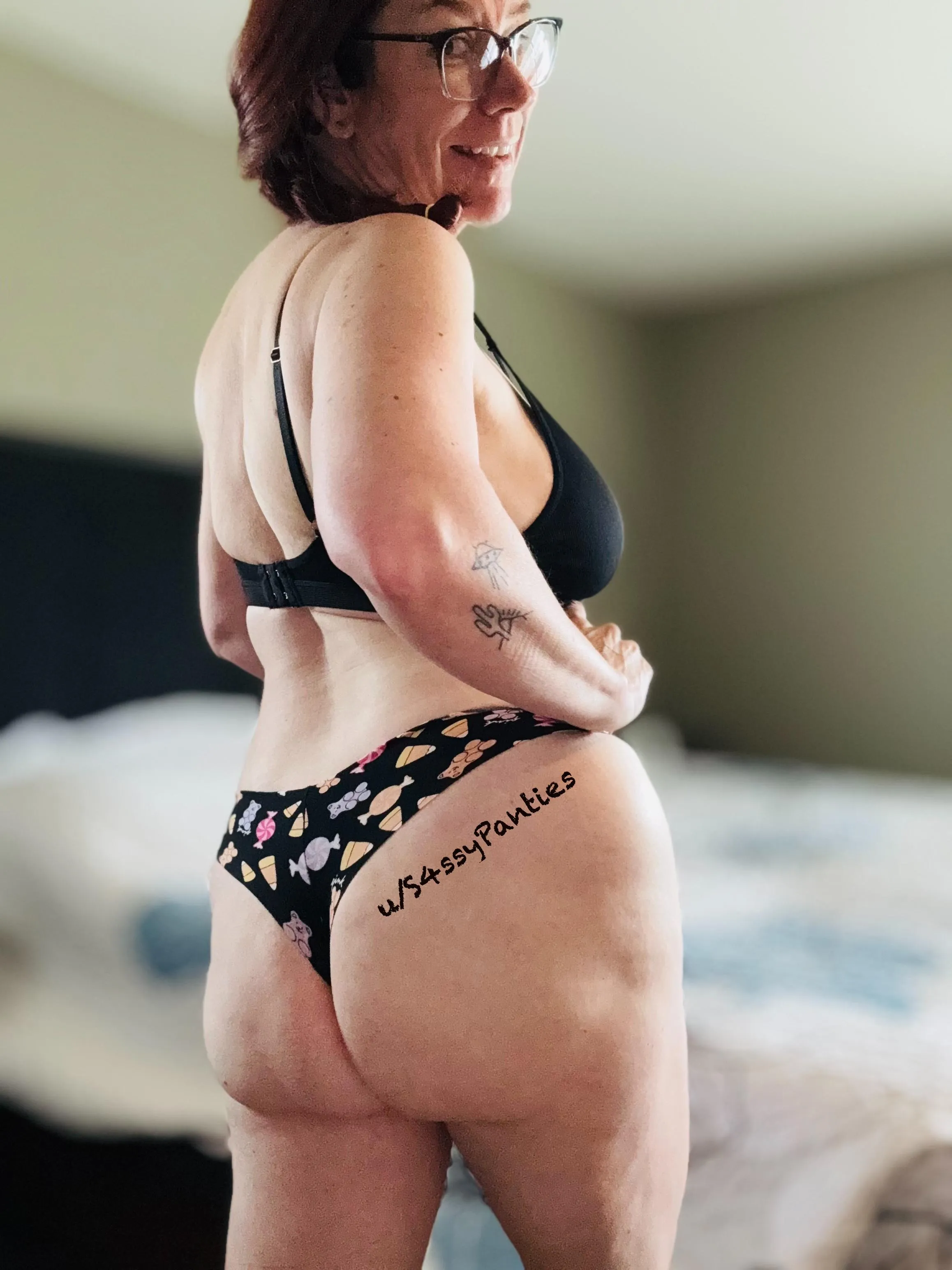 Halloween Panty sale through 9/22. Panties, gym clothing, premades and customs are waiting for you. [selling][usa] Fit. Nerdy. Pervy. Witty. Hilarious. Genuine. Forty-ish. Sassy. Redhead. Menus are pinned.
