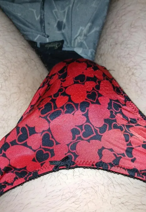 My sister girlfriend panties she is hot and panties are smelling good