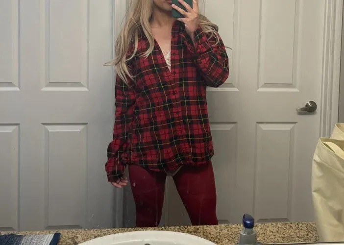 [T]4[M] - 19 - Looking in Broward/PB