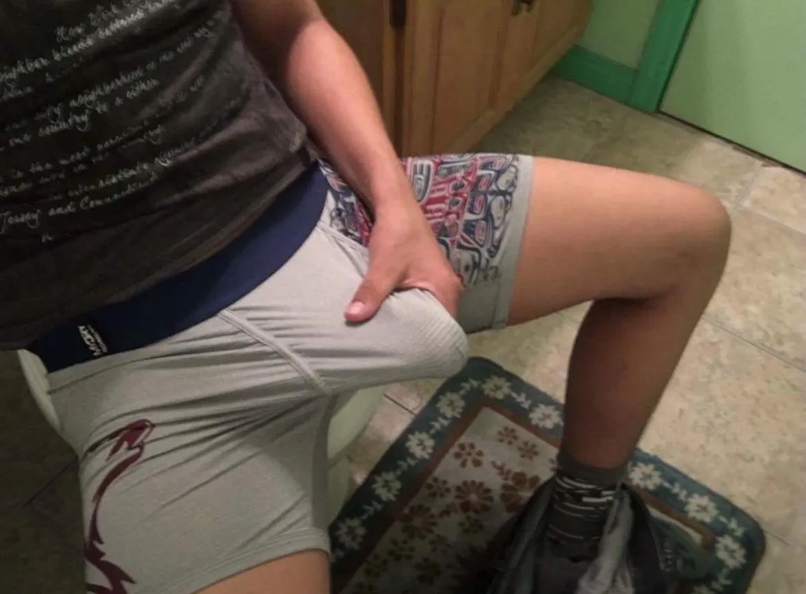 18 m hmu especially if you have a nice ass kinky++