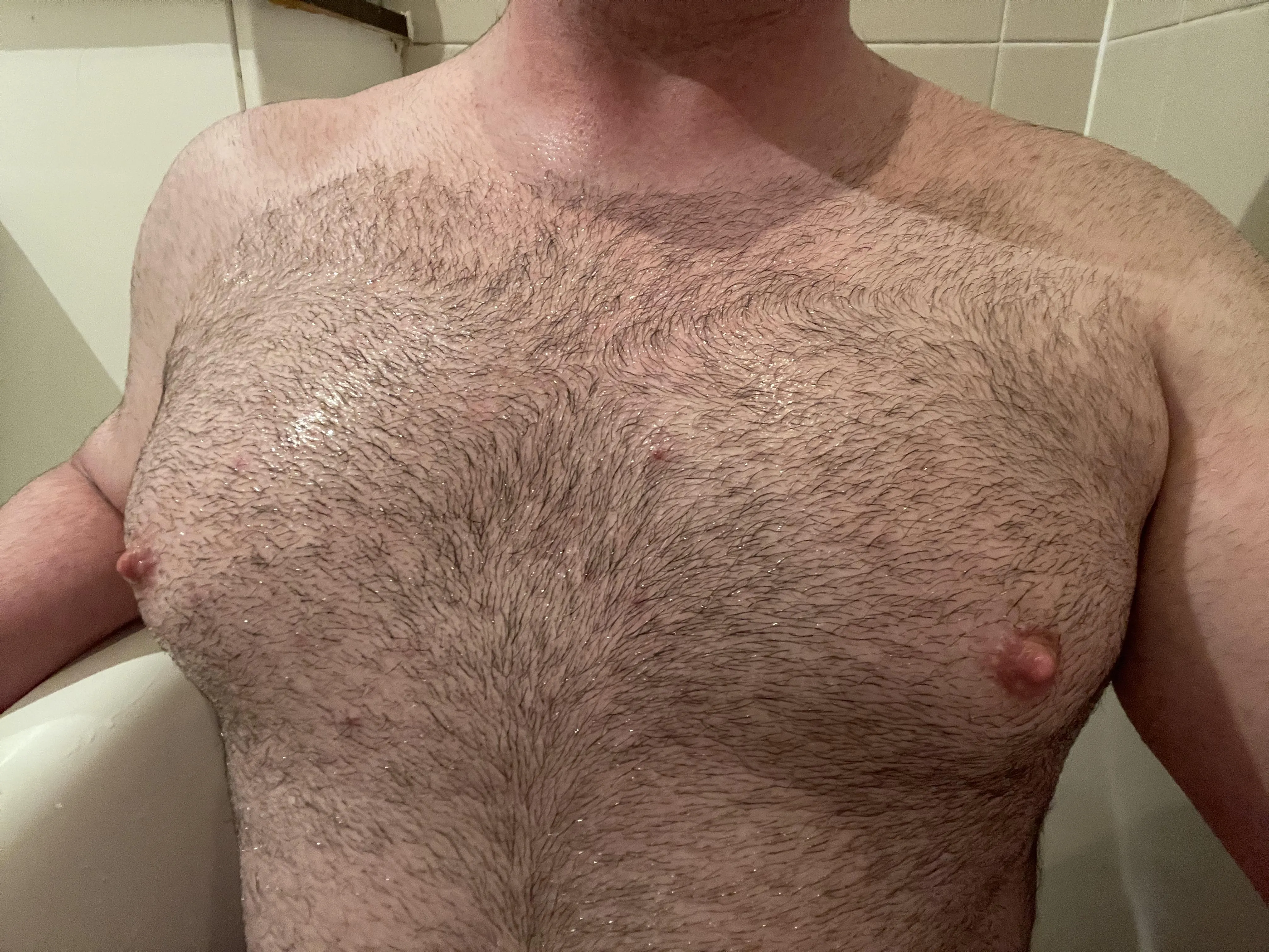 30 🇬🇧 Chest is soaked after Rugby practice 😅