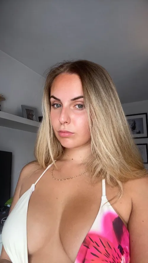 I love being petite and tiny