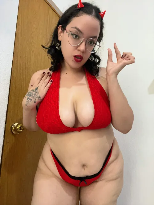 I will humilliate your little thing until you cry and then i'll edge you until i f0rce you to eat your own cum 🤏