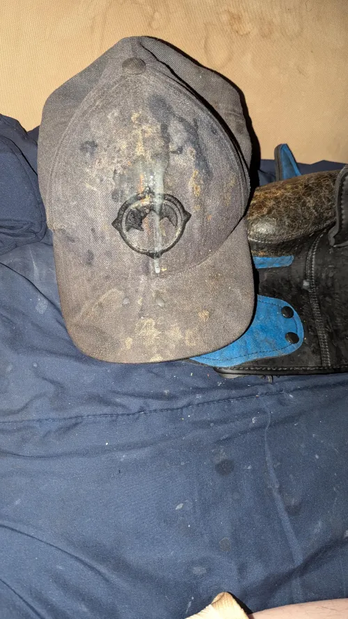 It goes everywhere -del