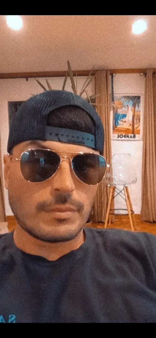 M(34) bored as hell can't sleep