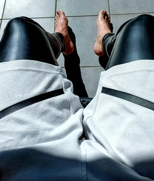 Chilling in the sun in latex