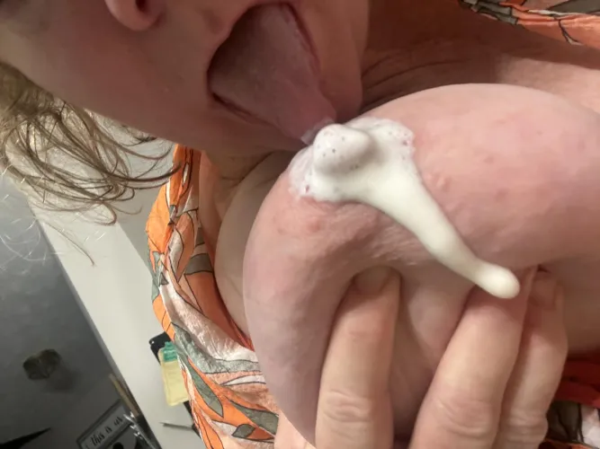 Coffee creamer and froth