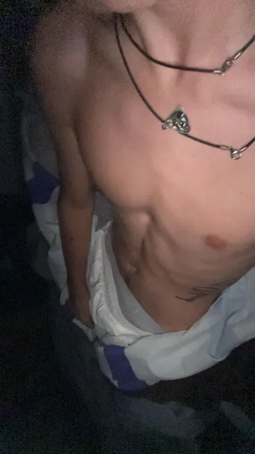 does anyone here have snapchat?