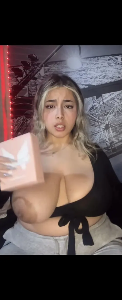 Does anyone know who this is plz help!!