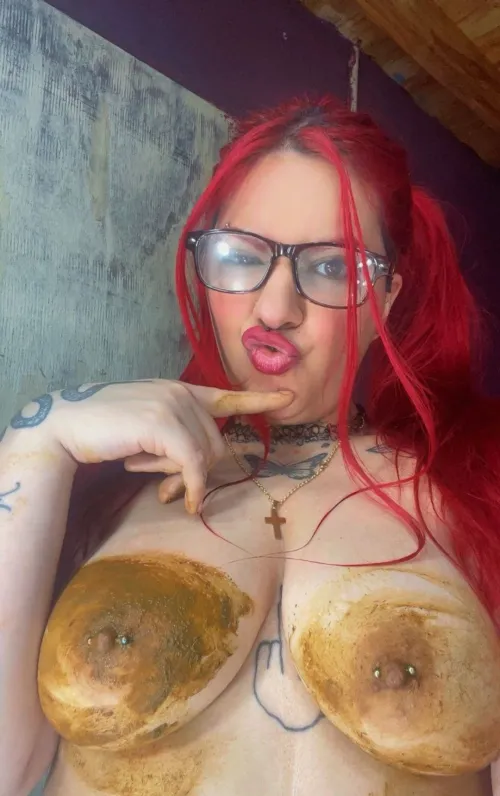 (f) Delicious dirt on my boobs