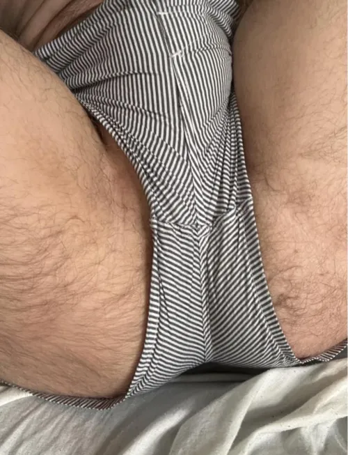 I like getting sniffed trough undies