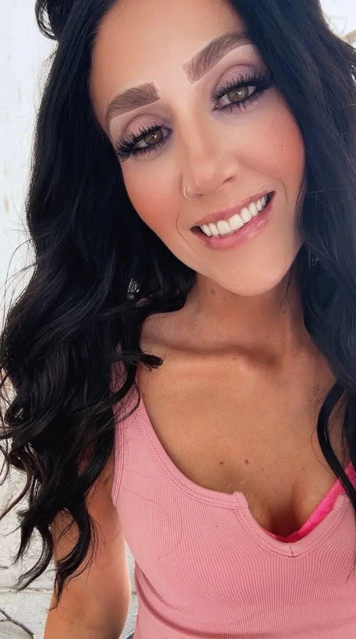 I'm sending my naked pics to the first 50 guys who drop 