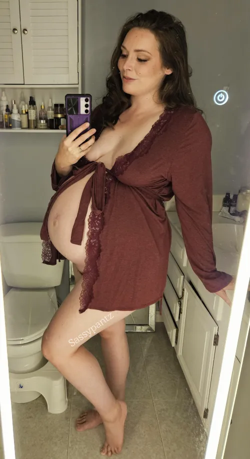 Just had my outdoor maternity photoshoot and felt so pretty in the dresses 🥰 Would you want to see the pics when ready?