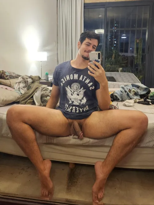 Look how big and strong those thighs are