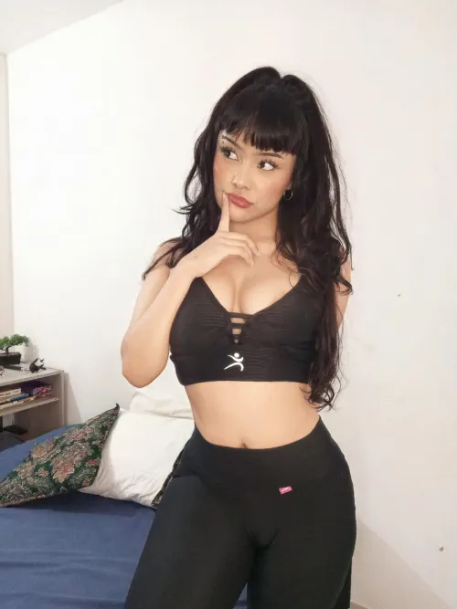 this isnt too revealing to wear in the gym right?