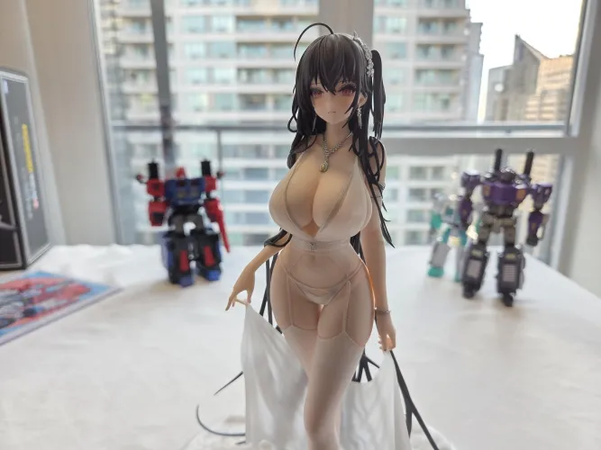 Wedding Taihou Figure