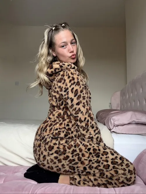 You have no idea how cosy I am rn 🥰