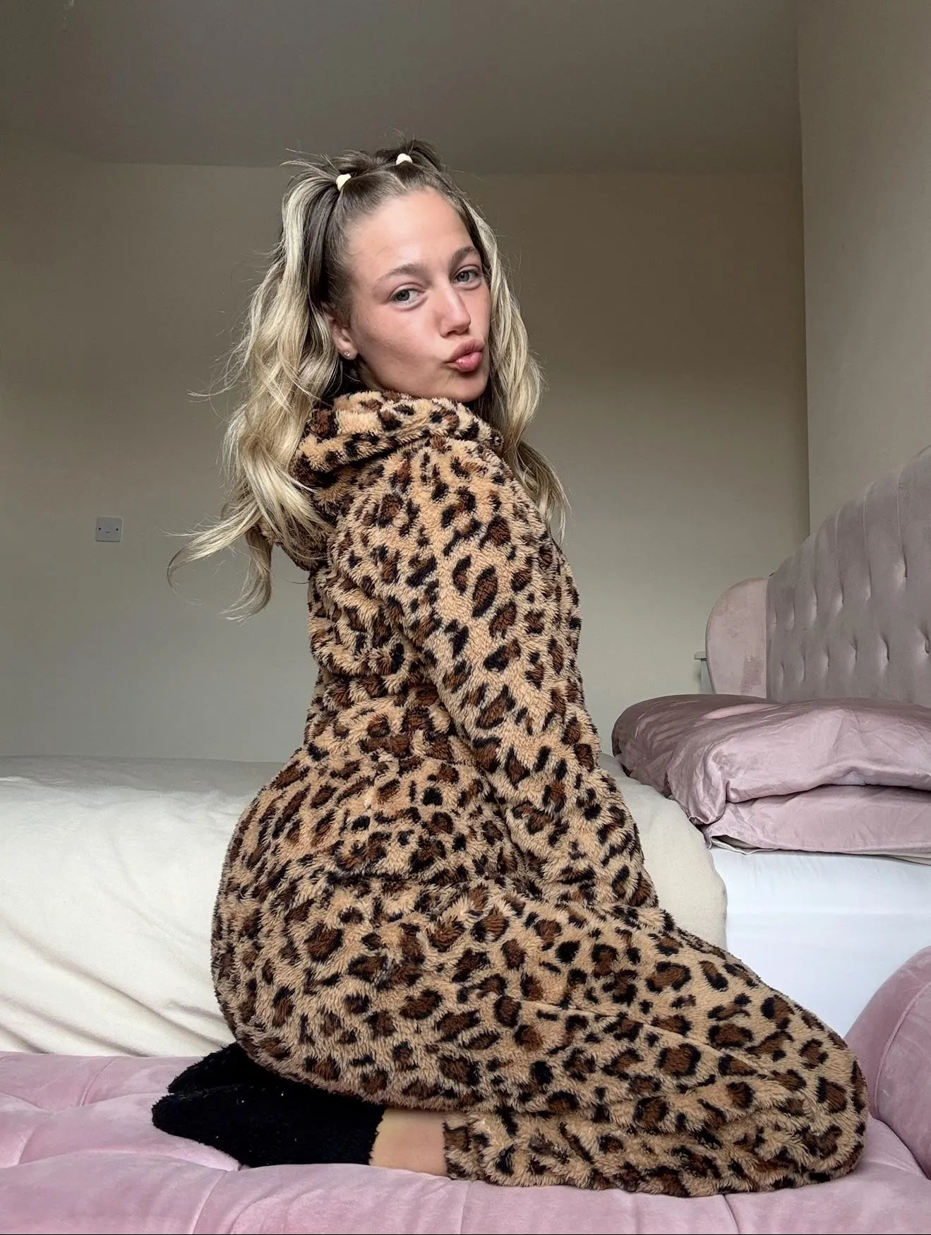 You have no idea how cosy I am rn 🥰