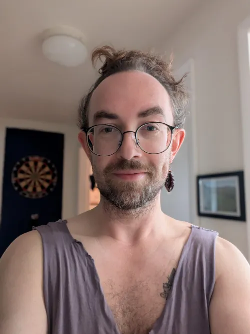 Finally got to wear my chili earrings [Return our 3P Tools/Apps]