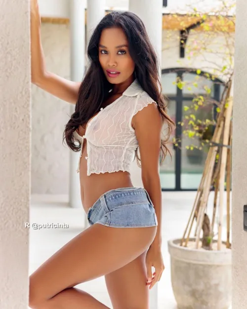 Just here to distract you a little… is it working?