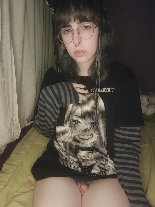 waiting patiently for you to come and pet me :3