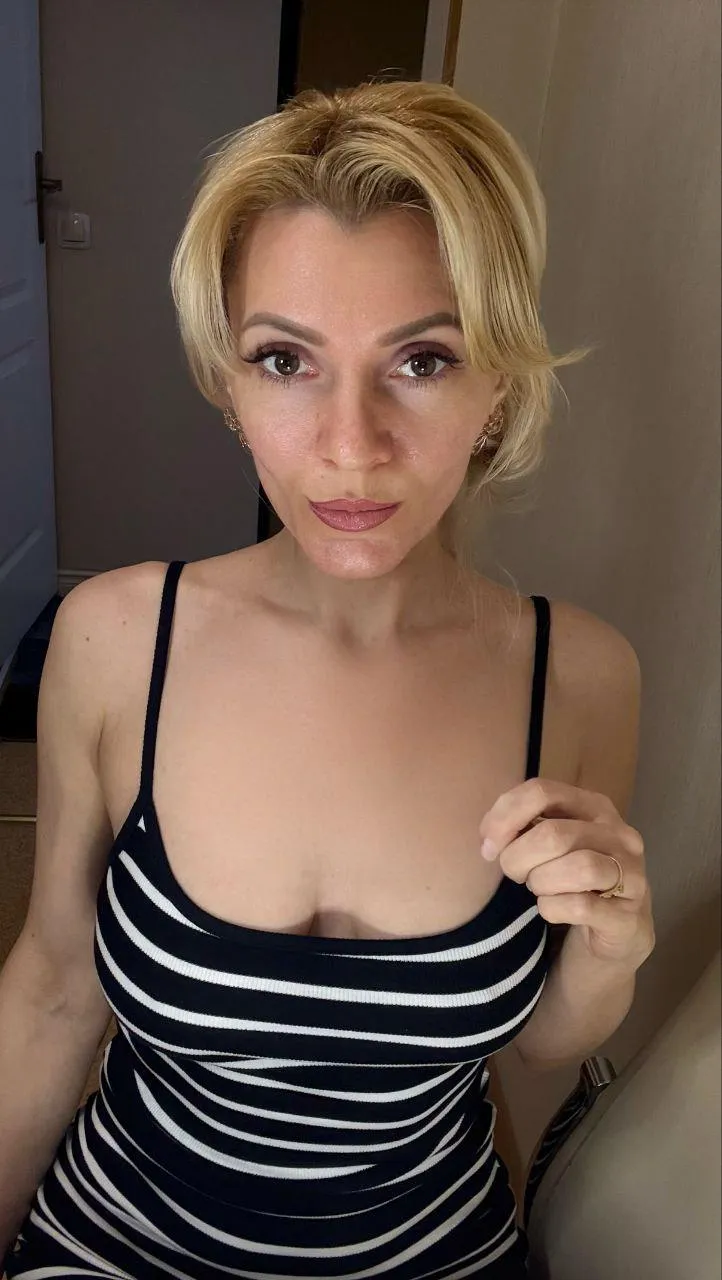 42 and still turning heads...