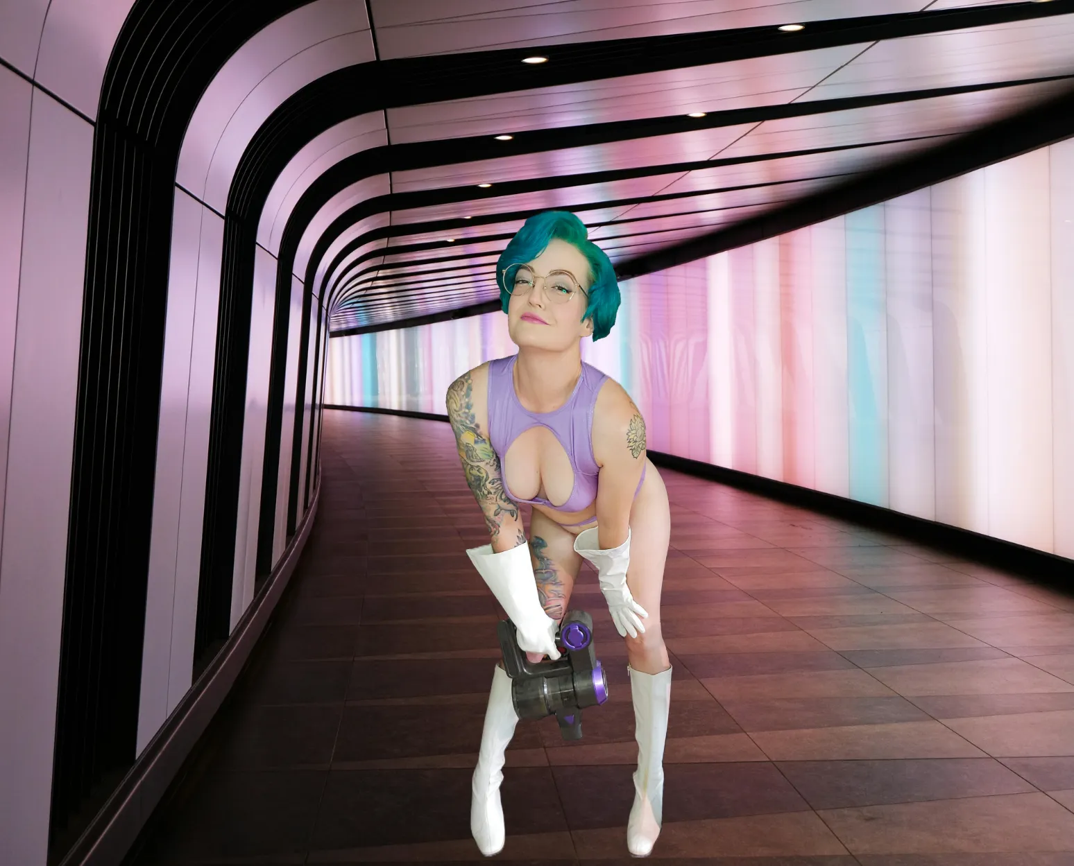 Seducing you during the spaceport tour 👾