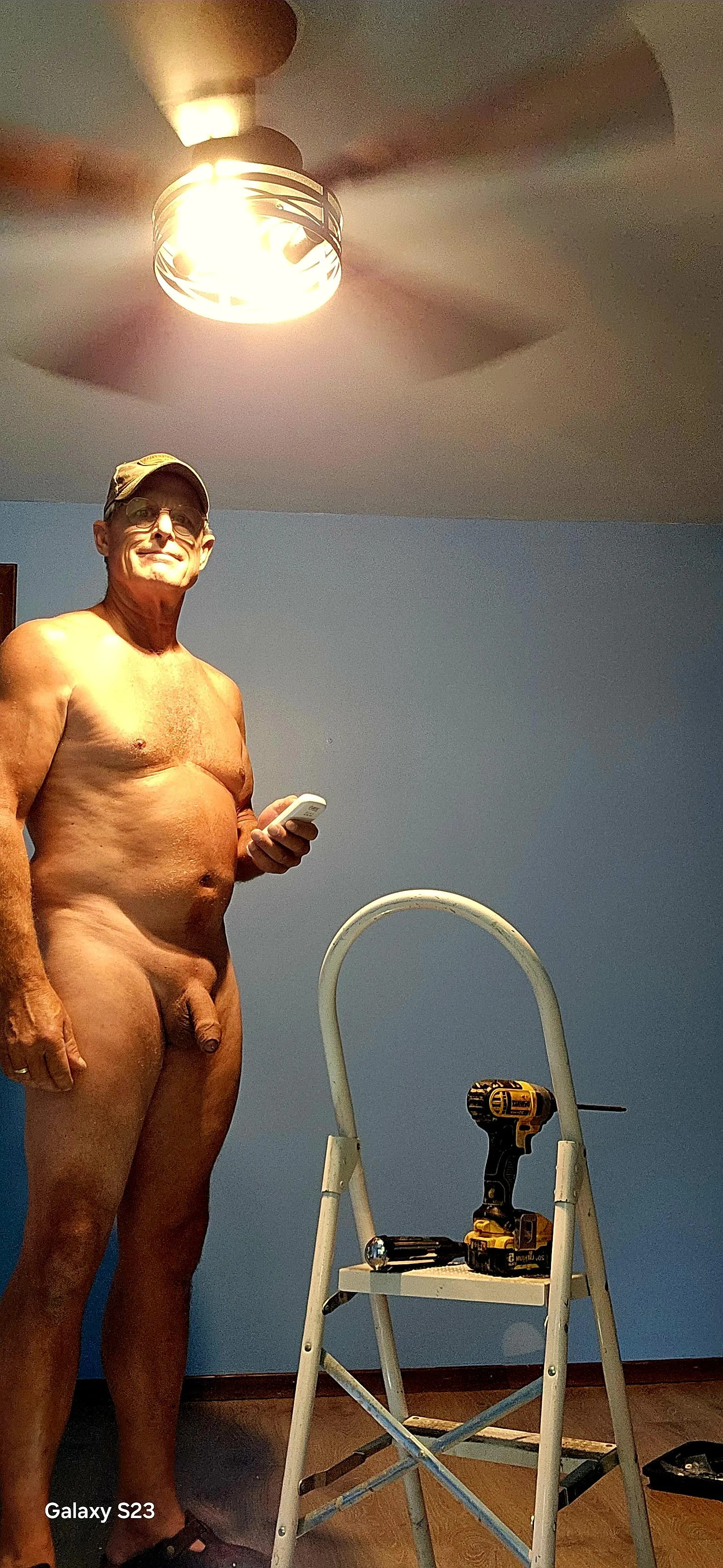 When it's cold and rainy it's time to fix suff in the house