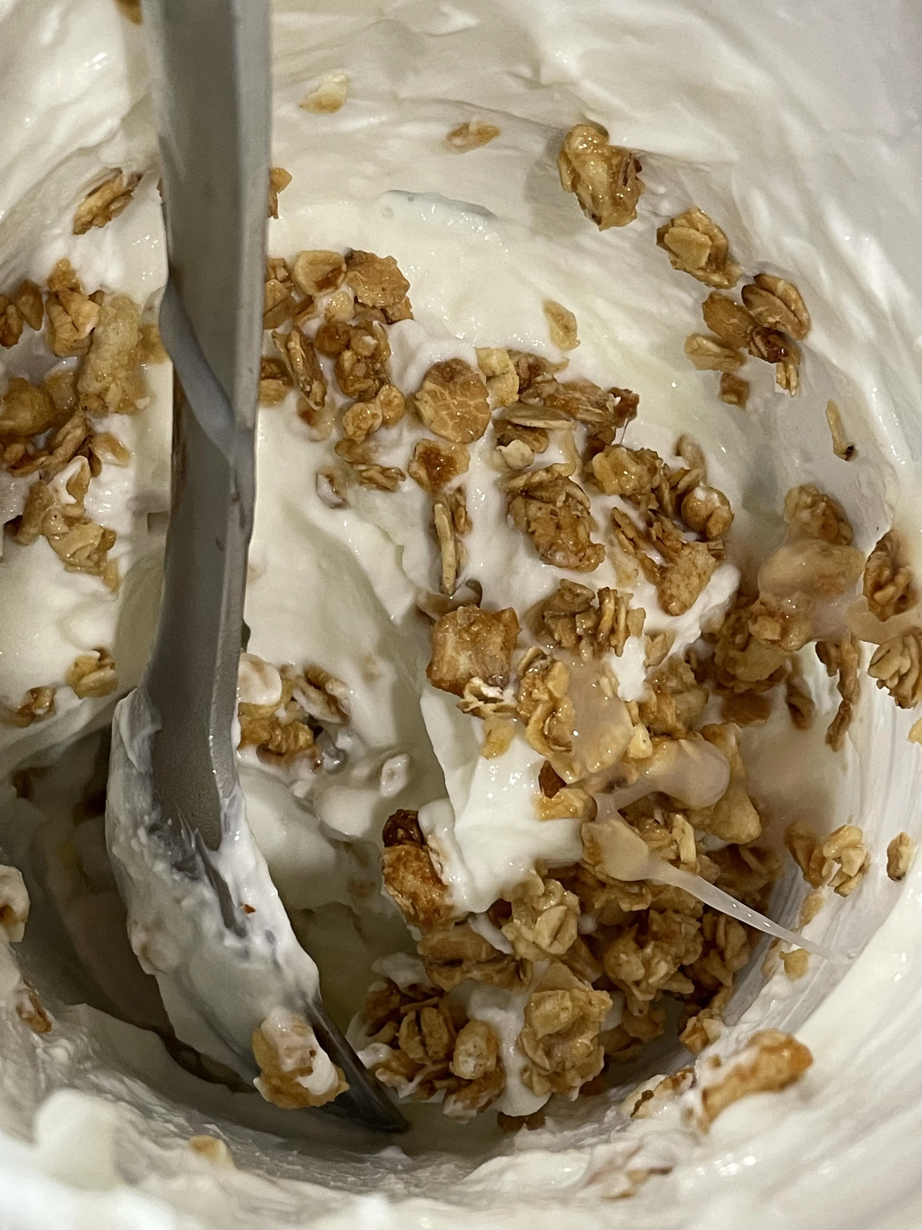 Cum glazed yogurt and spoon