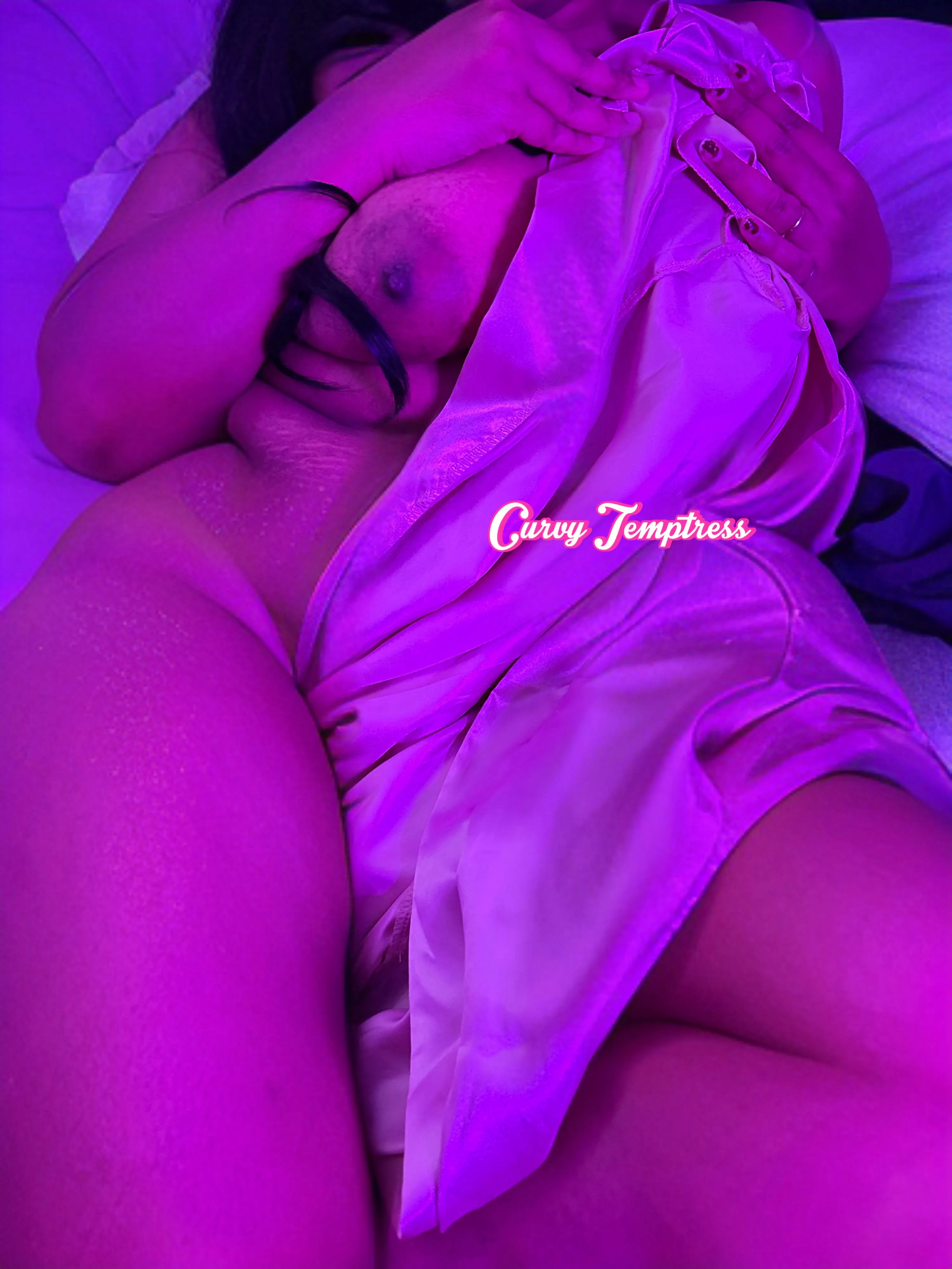 lot of curves to offer ;) [f]