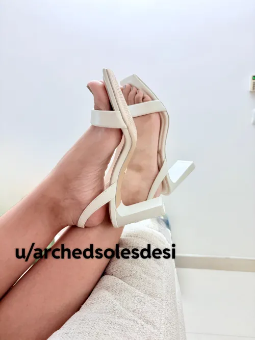 Serve me, spoil me. I’ll return the favor ;)