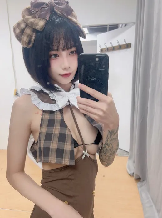 My favorite, prettiest bow <3