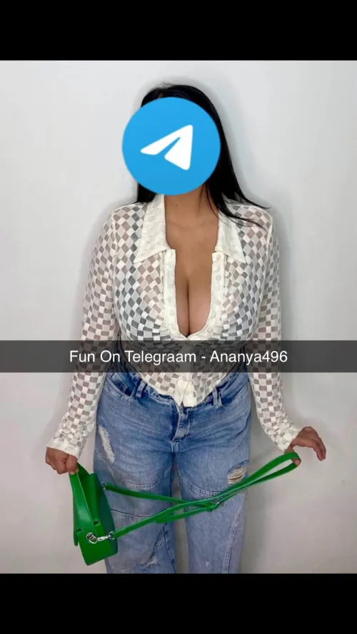 College Girl With Thick Body & Big Boobs — Here to Please You (f)