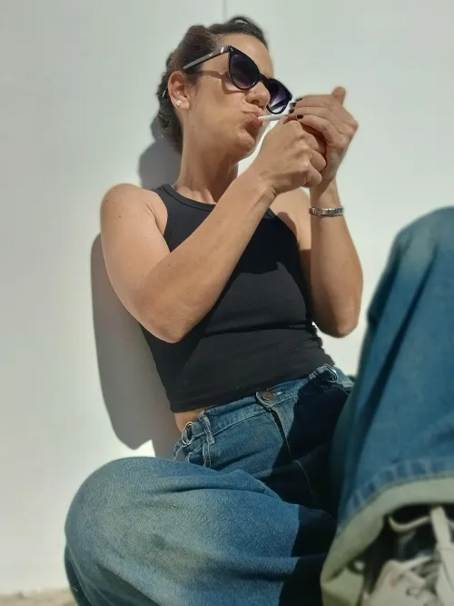 Mature, black haired and very fetishist