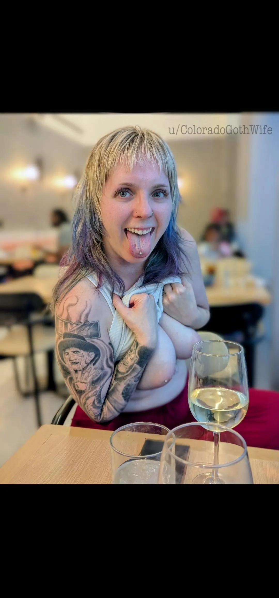 Tits out at the airport