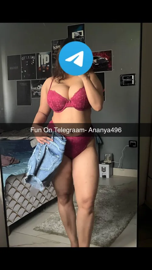 Busty (f), Let’s sext and maybe more if you can handle me..