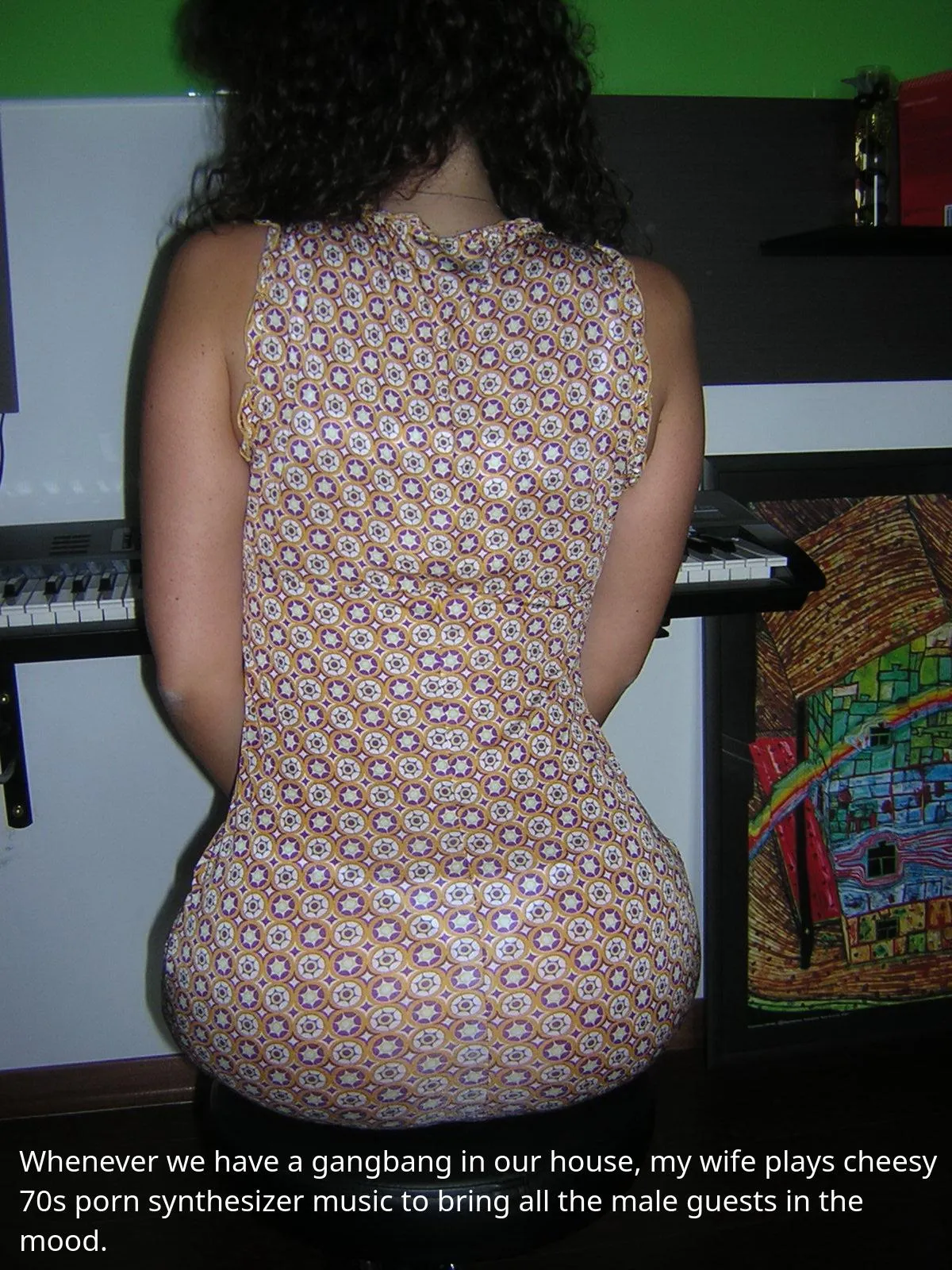 Fortunately the tune is so simple that she can also suck them off while playing (no imagefap)