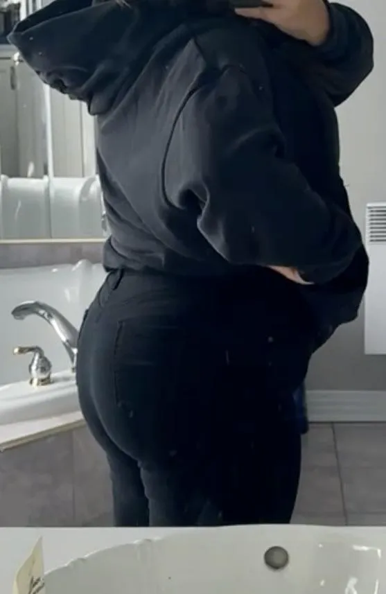 My Real Sister ass 🍑