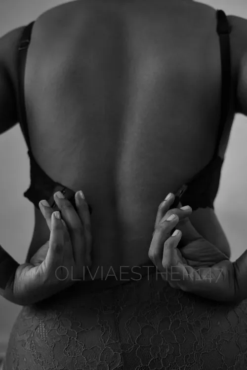 Too flirty to resist, too hot to ignore😉