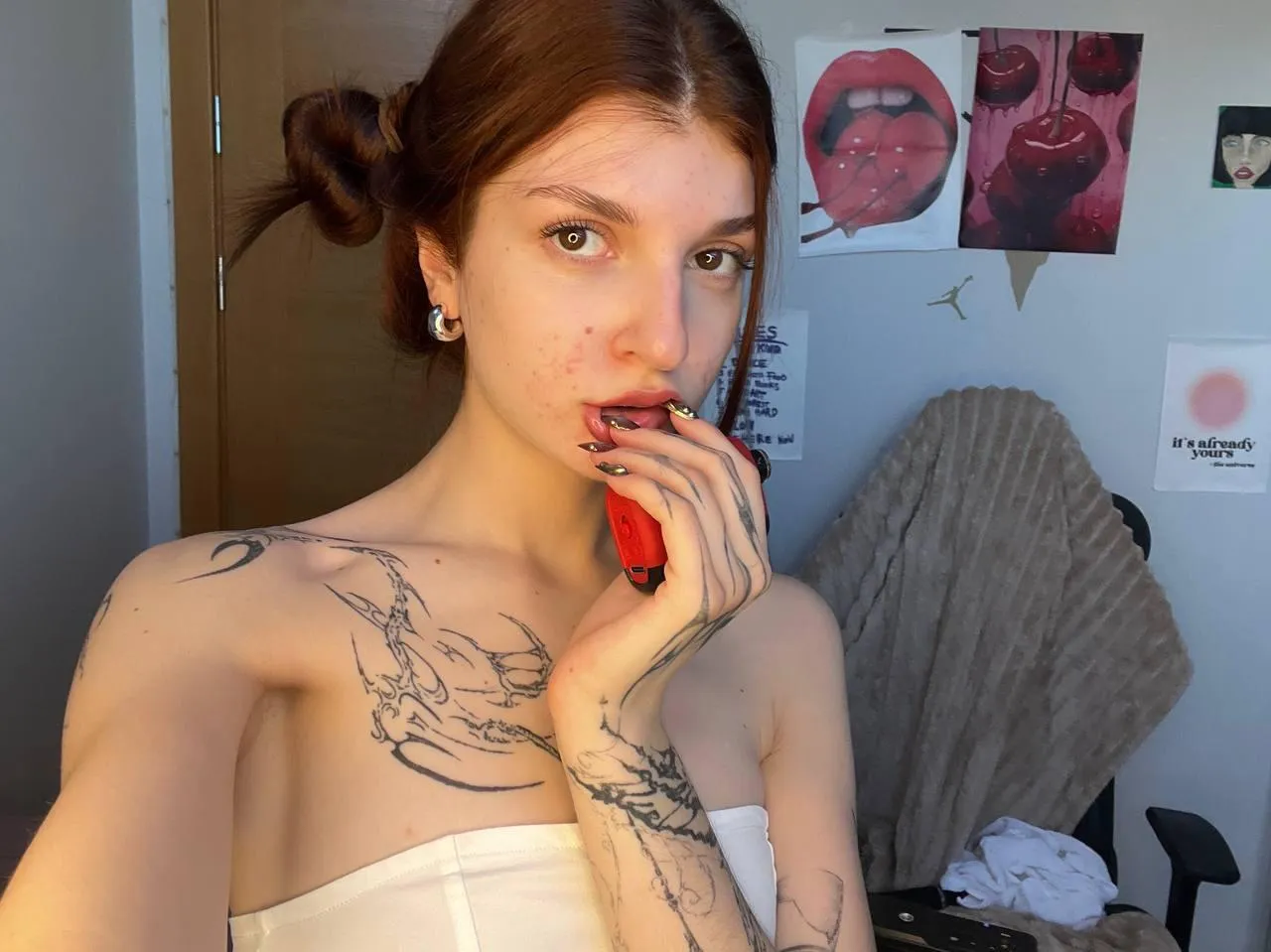 no makeup, but these inks make up for it