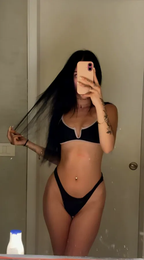 ich bin zwar jung aber bestimmt trotzdem besser im Bett als deine EX 🙈