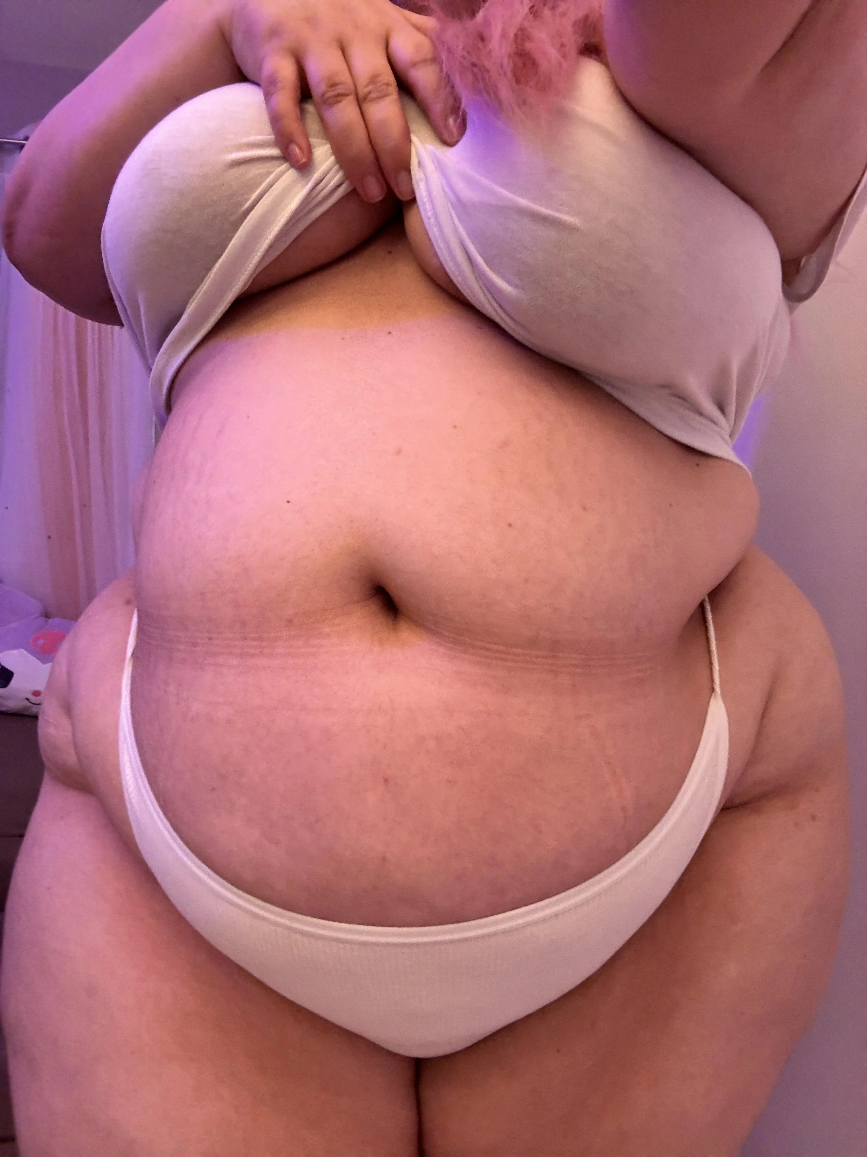 oof the pant marks across my belly, they were real tight