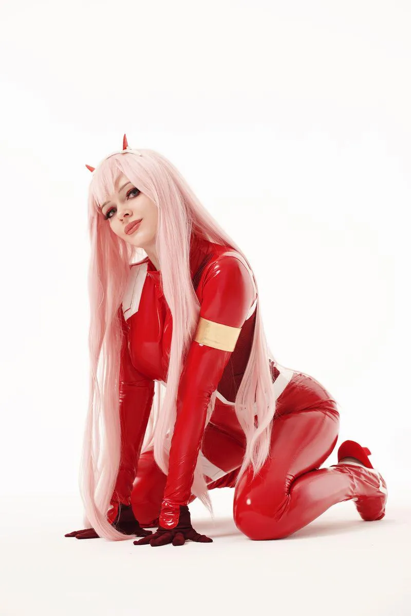 ZeroTwo cosplay by Evenink