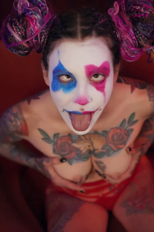 clown girl want you cum