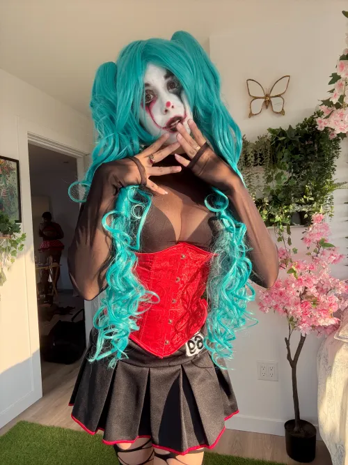 Do you like me better painted or panting?