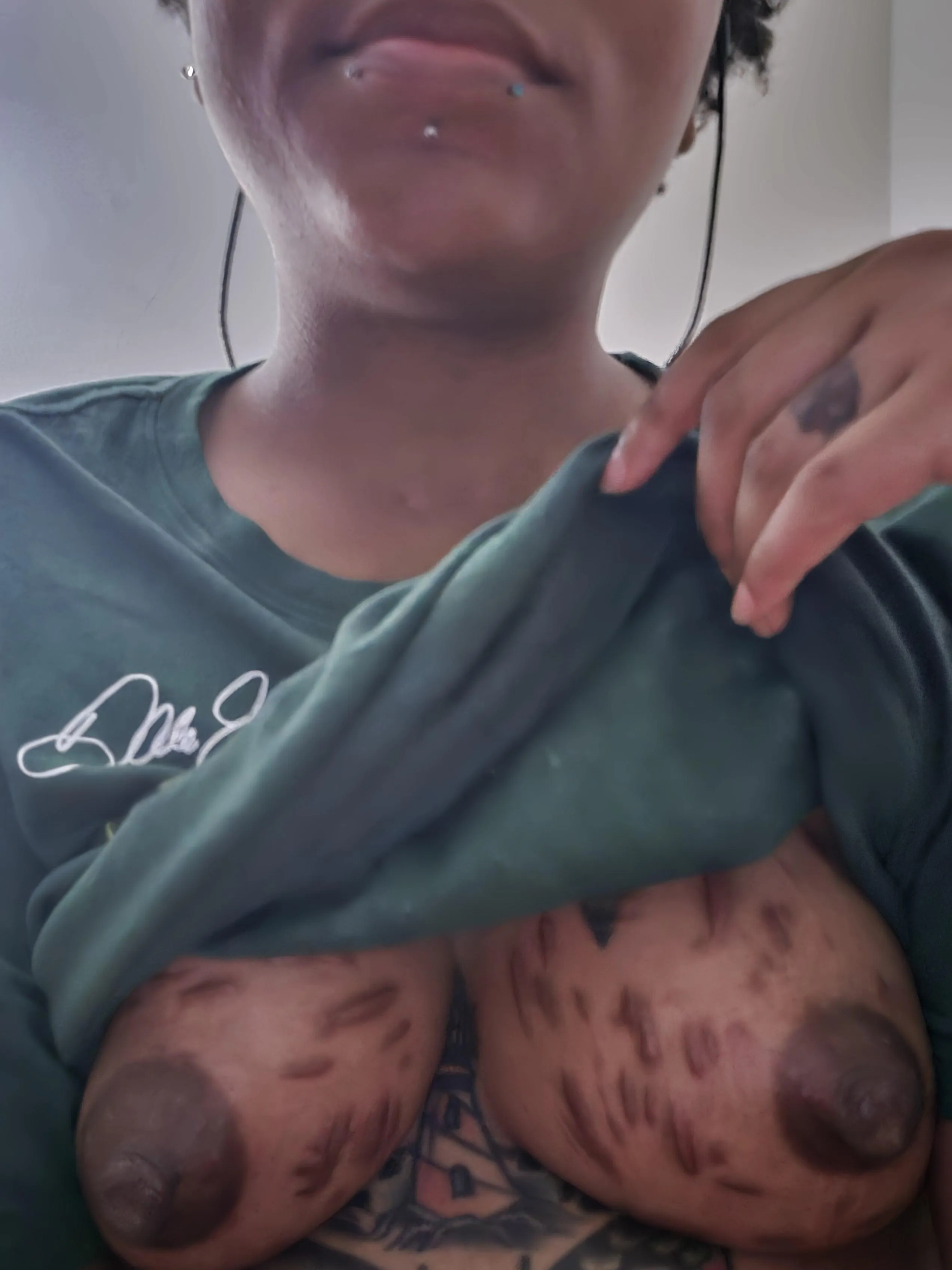 Binge playing wytchwood <3 decided a quick pic would be nice