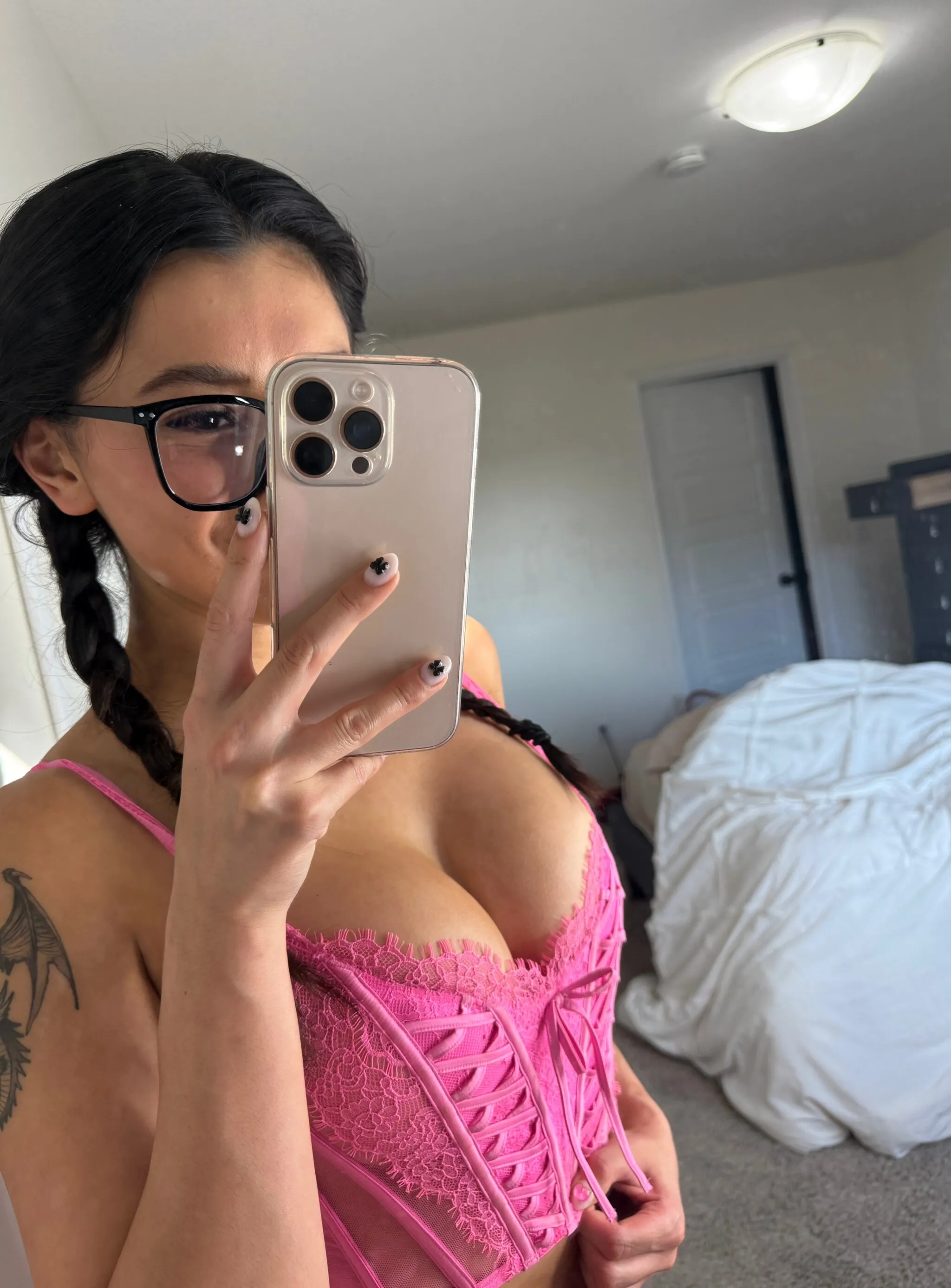 craving for some bbc to be in between these tiddies